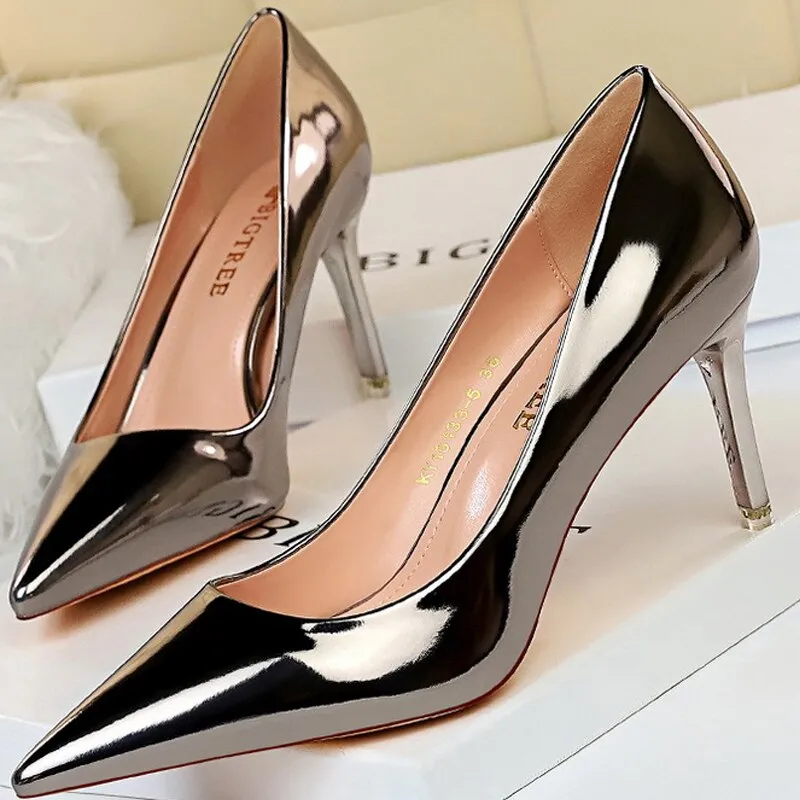 Graduation Gift Fashion Kitten Heels Patent Leather Woman Pumps Stiletto Heels 7.5 Cm 10.5cm High Heels Shoes Wedding Shoes Sexy Party Shoes