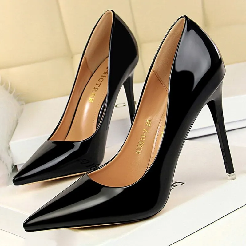 Graduation Gift Fashion Kitten Heels Patent Leather Woman Pumps Stiletto Heels 7.5 Cm 10.5cm High Heels Shoes Wedding Shoes Sexy Party Shoes